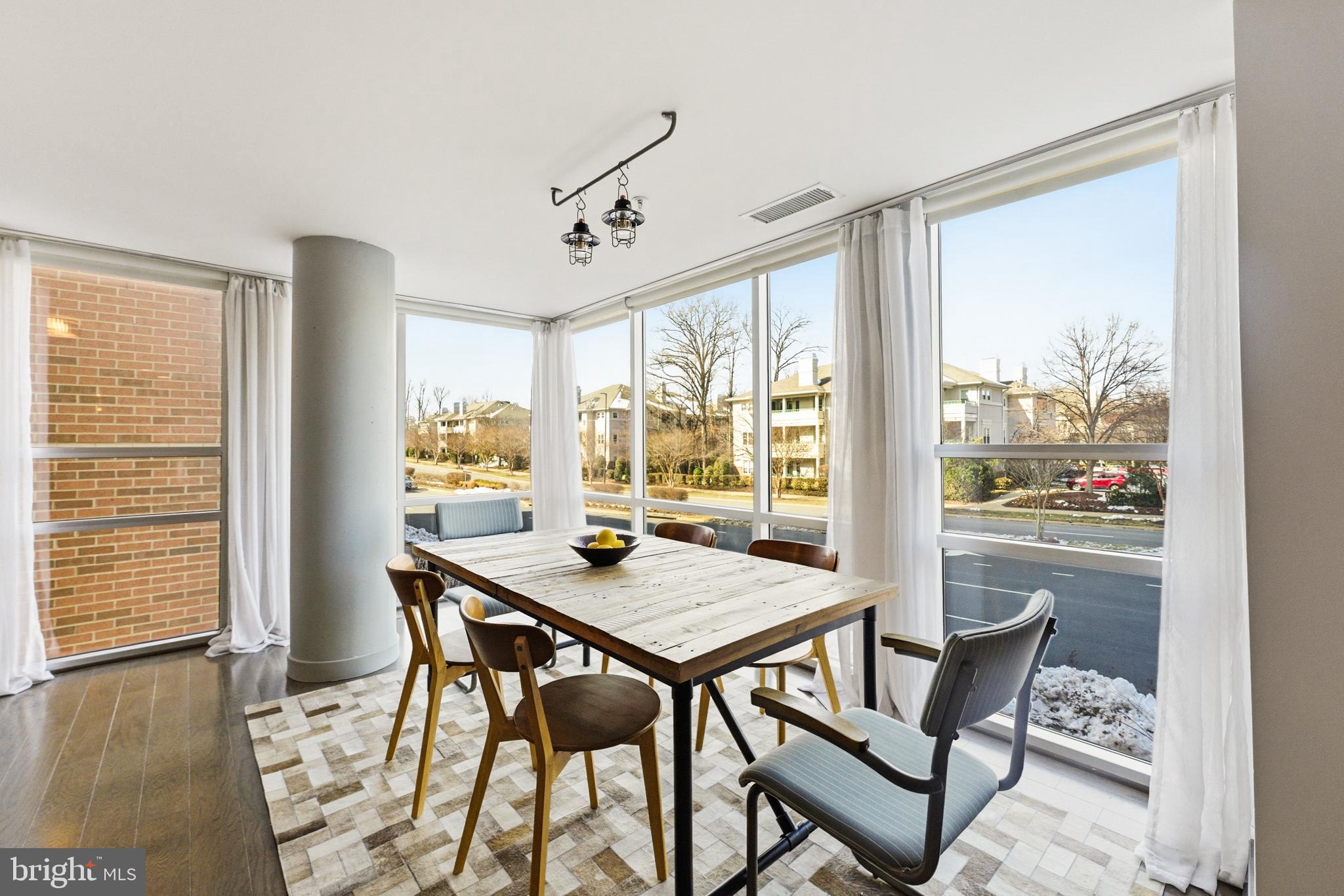 RESTON TOWN CENTER - Residential