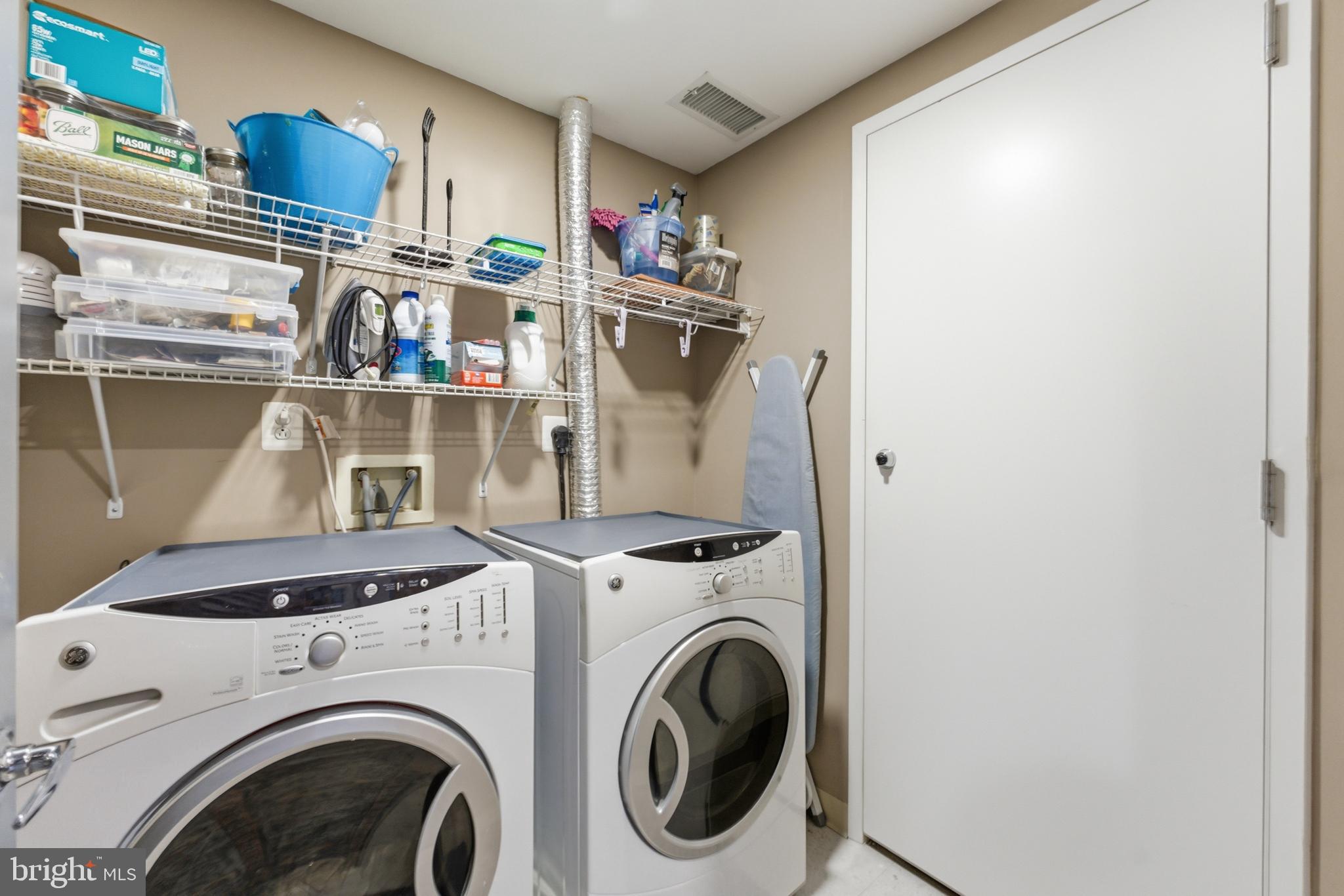 RESTON TOWN CENTER - Residential