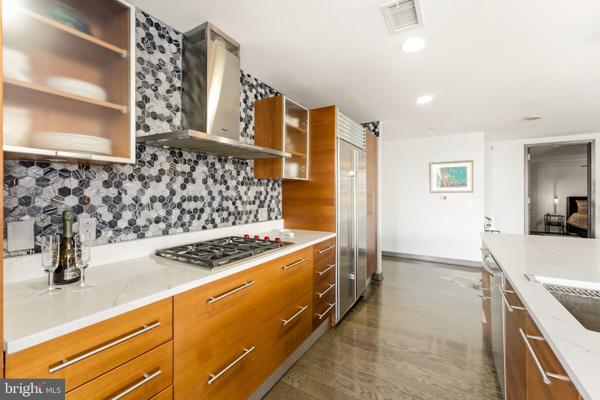 RESTON TOWN CENTER - Residential