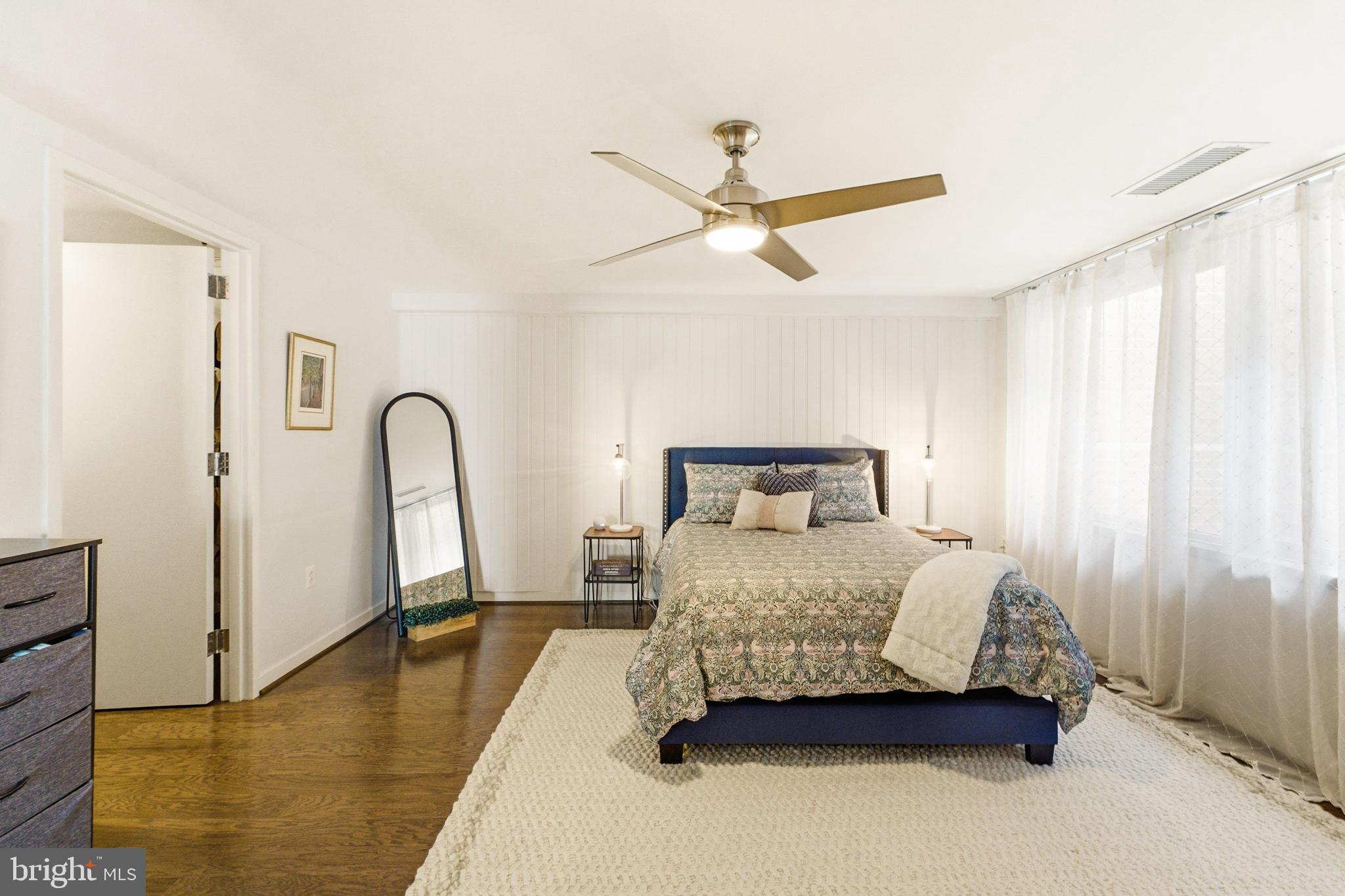 RESTON TOWN CENTER - Residential