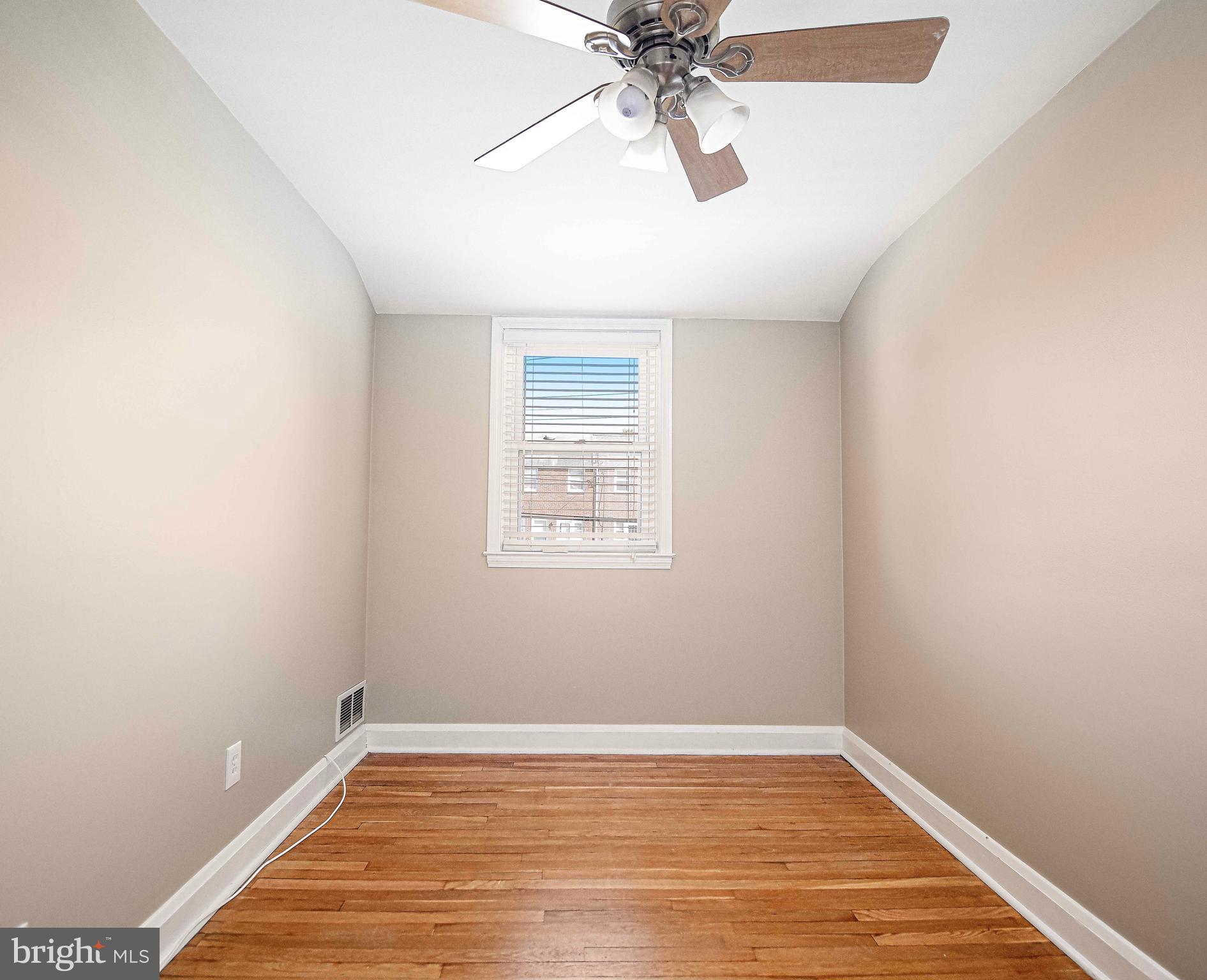 KNETTISHALL - Residential