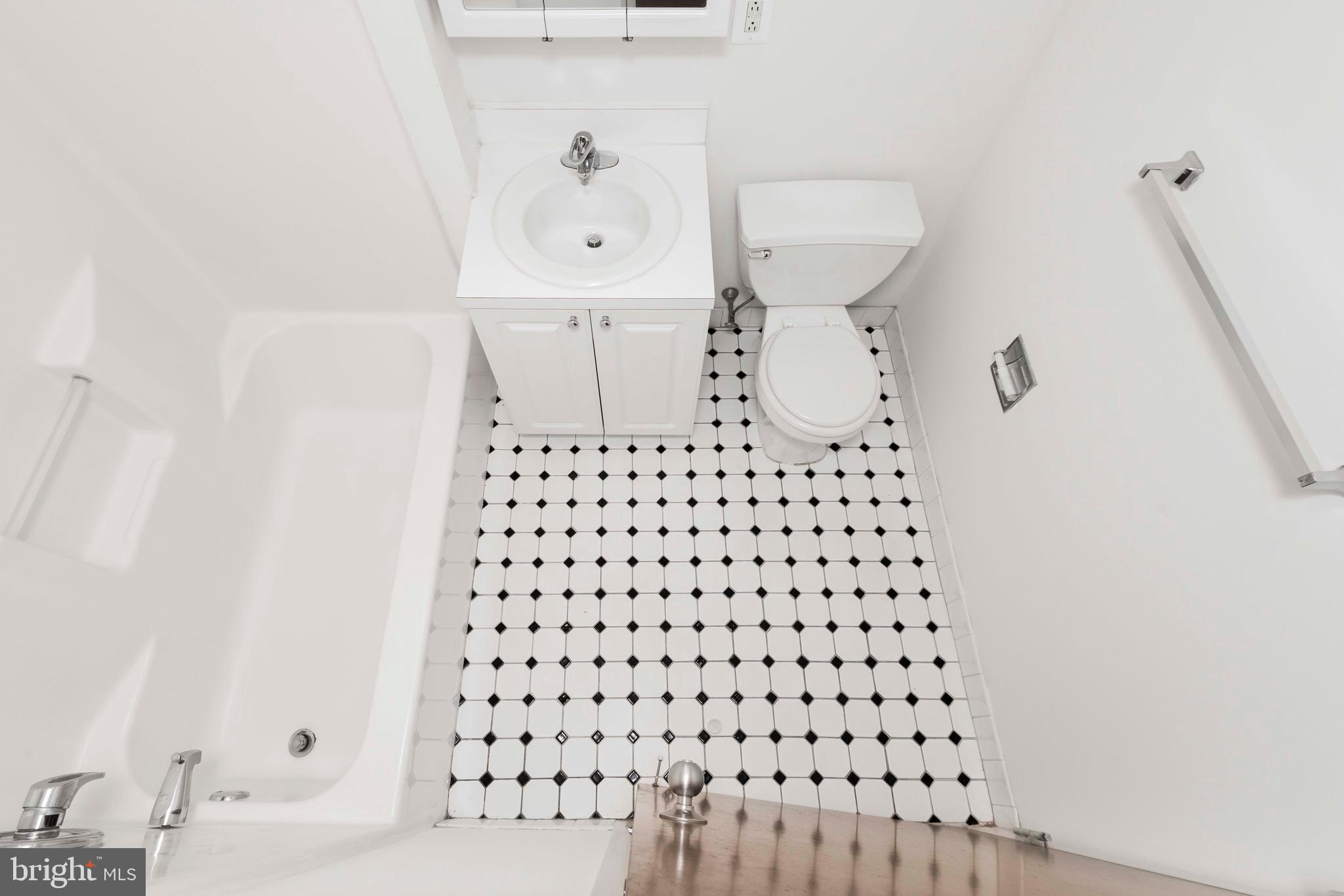 WASHINGTON SQ WEST - Residential Lease