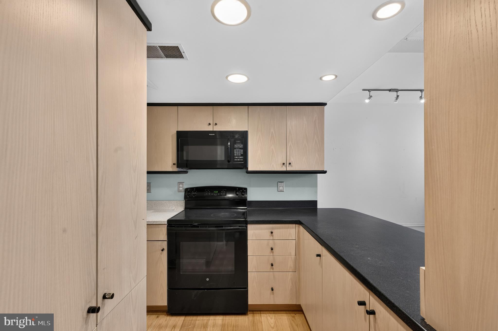2400 BAYNARD BOULEVARD APT 3