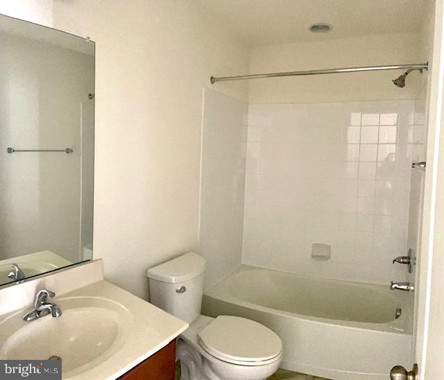 FREEDOM MANOR - Residential Lease