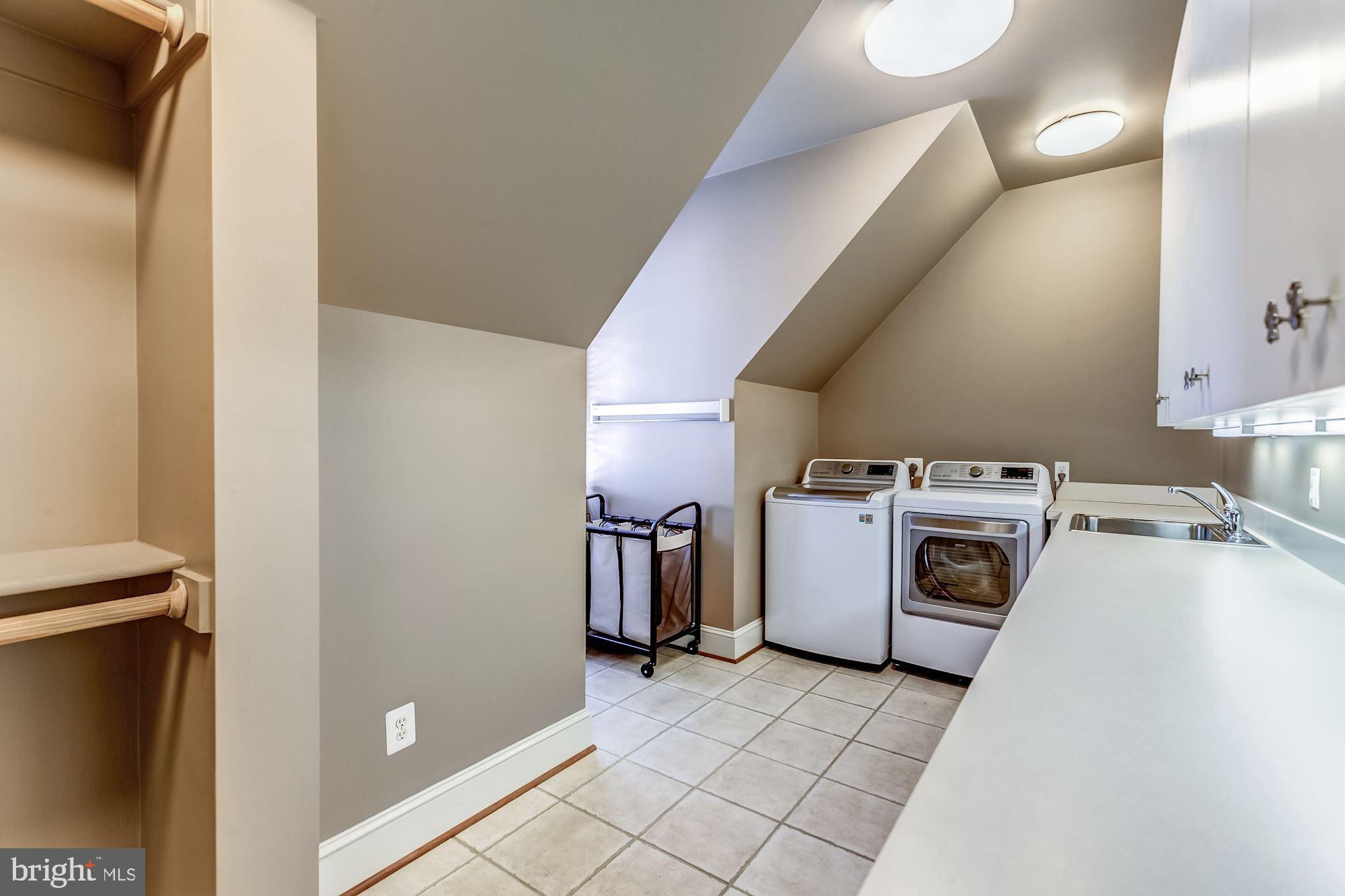 DEERFIELD POND - Residential