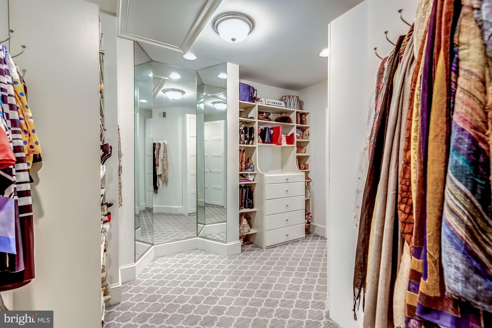 DEERFIELD POND - Residential