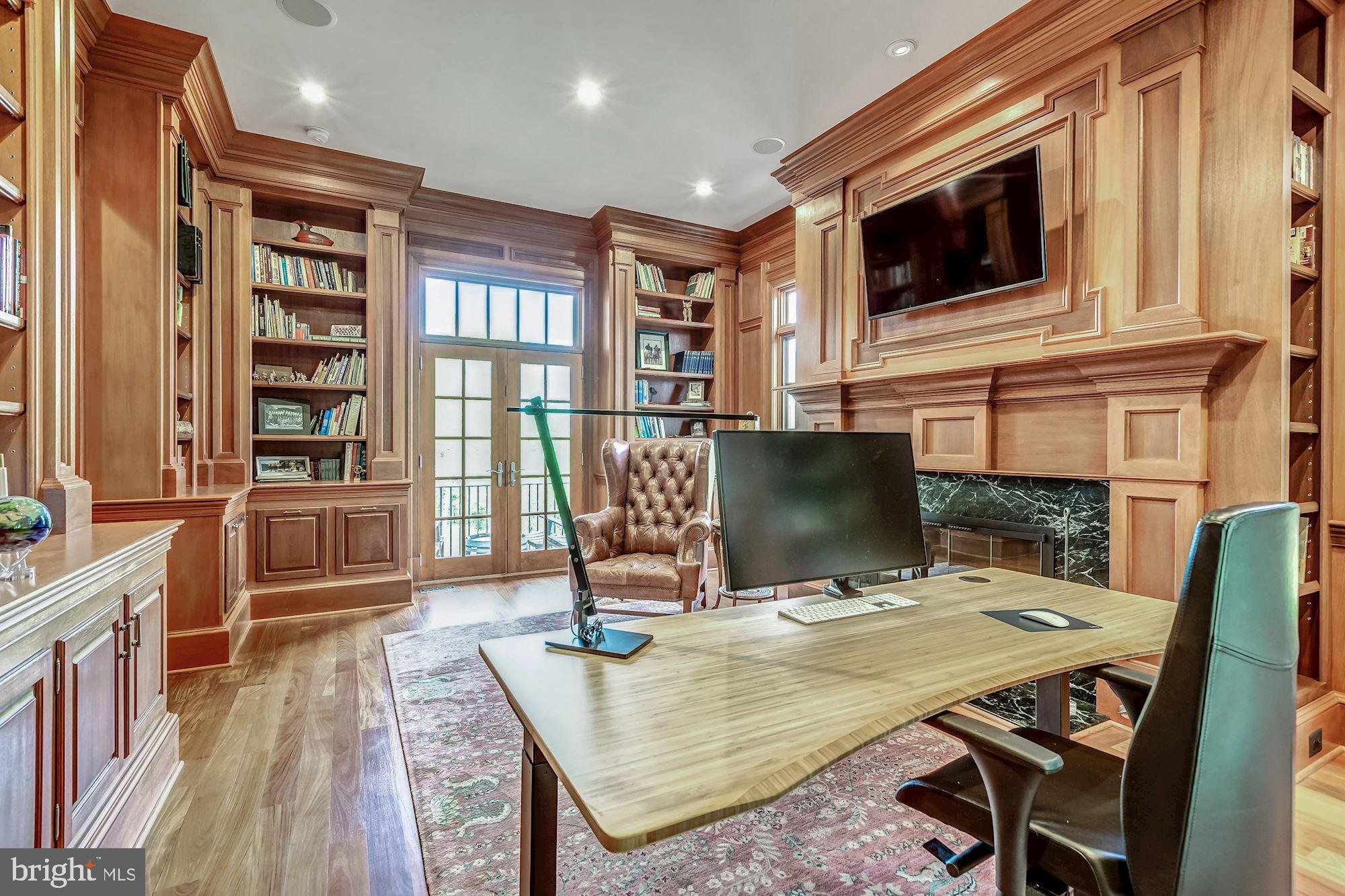 DEERFIELD POND - Residential