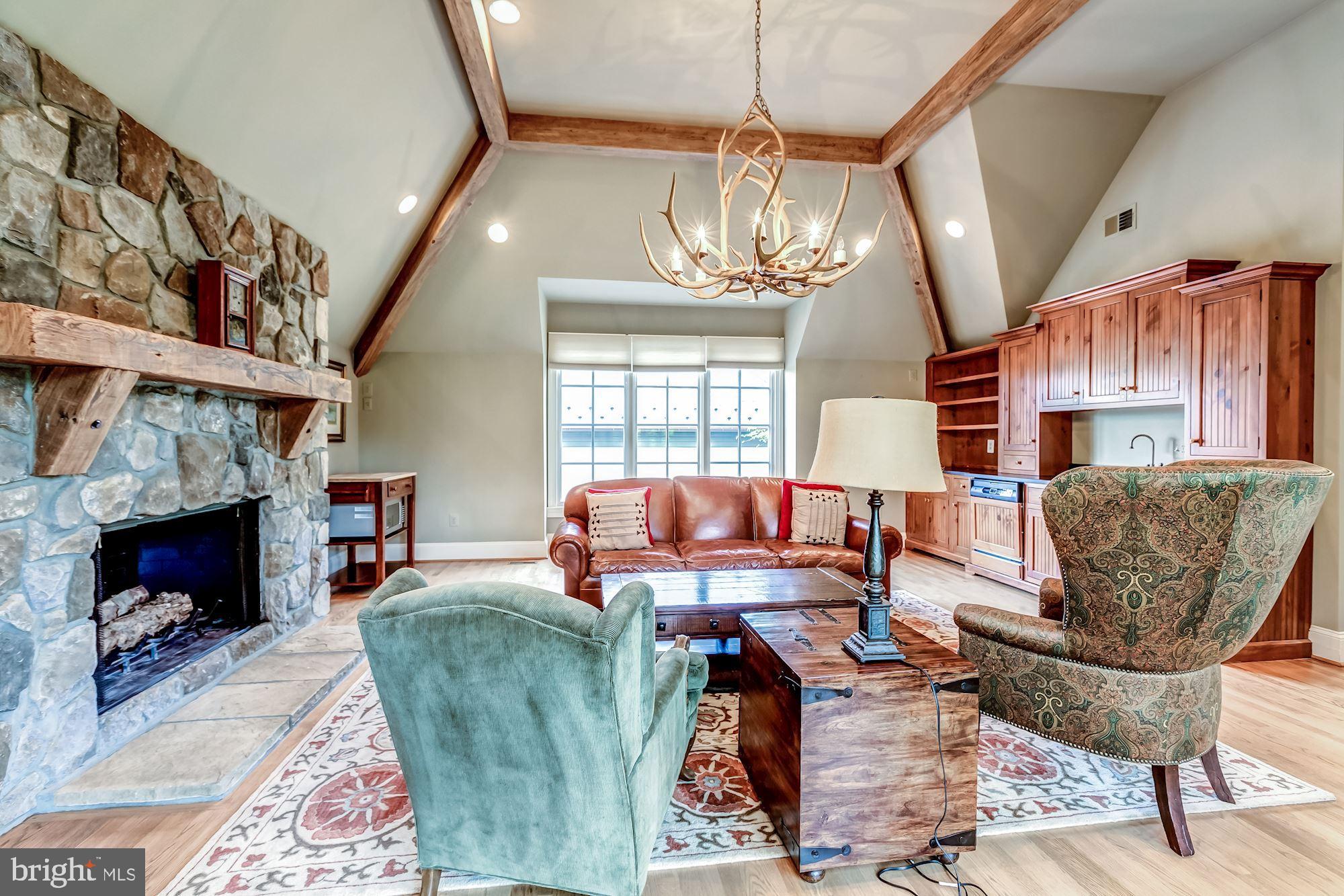 DEERFIELD POND - Residential