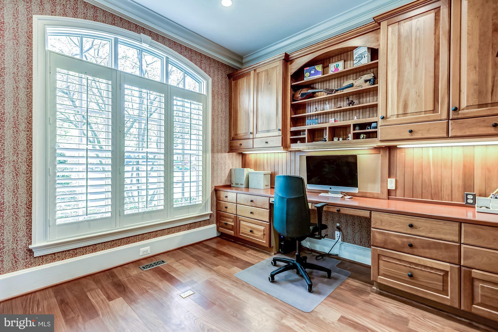 DEERFIELD POND - Residential