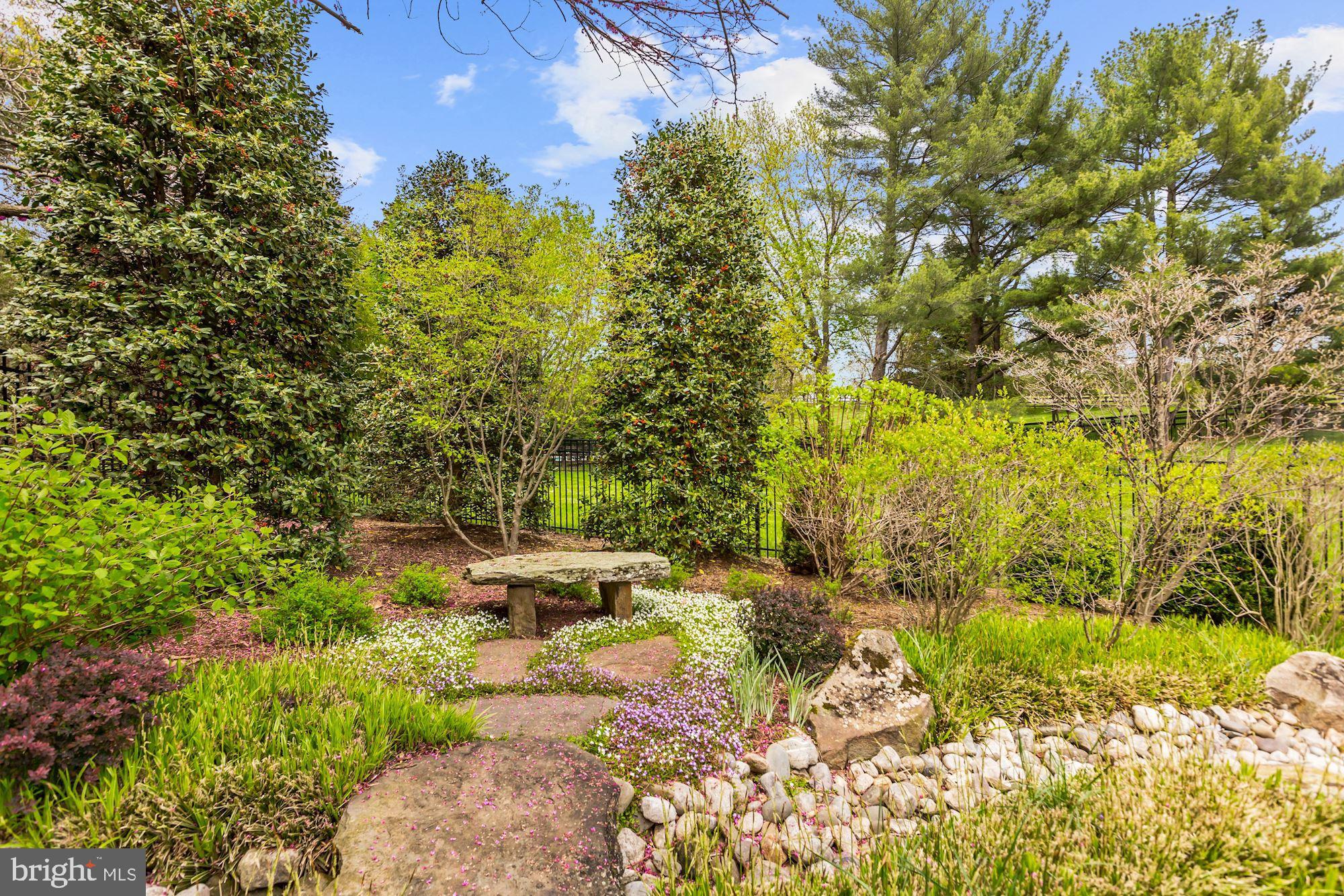 DEERFIELD POND - Residential