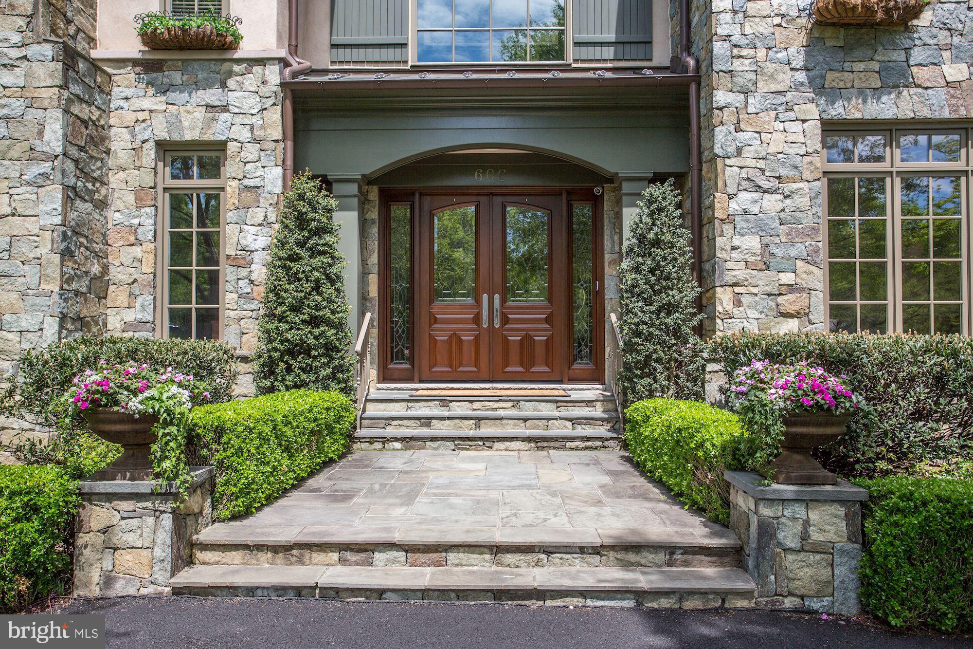 DEERFIELD POND - Residential