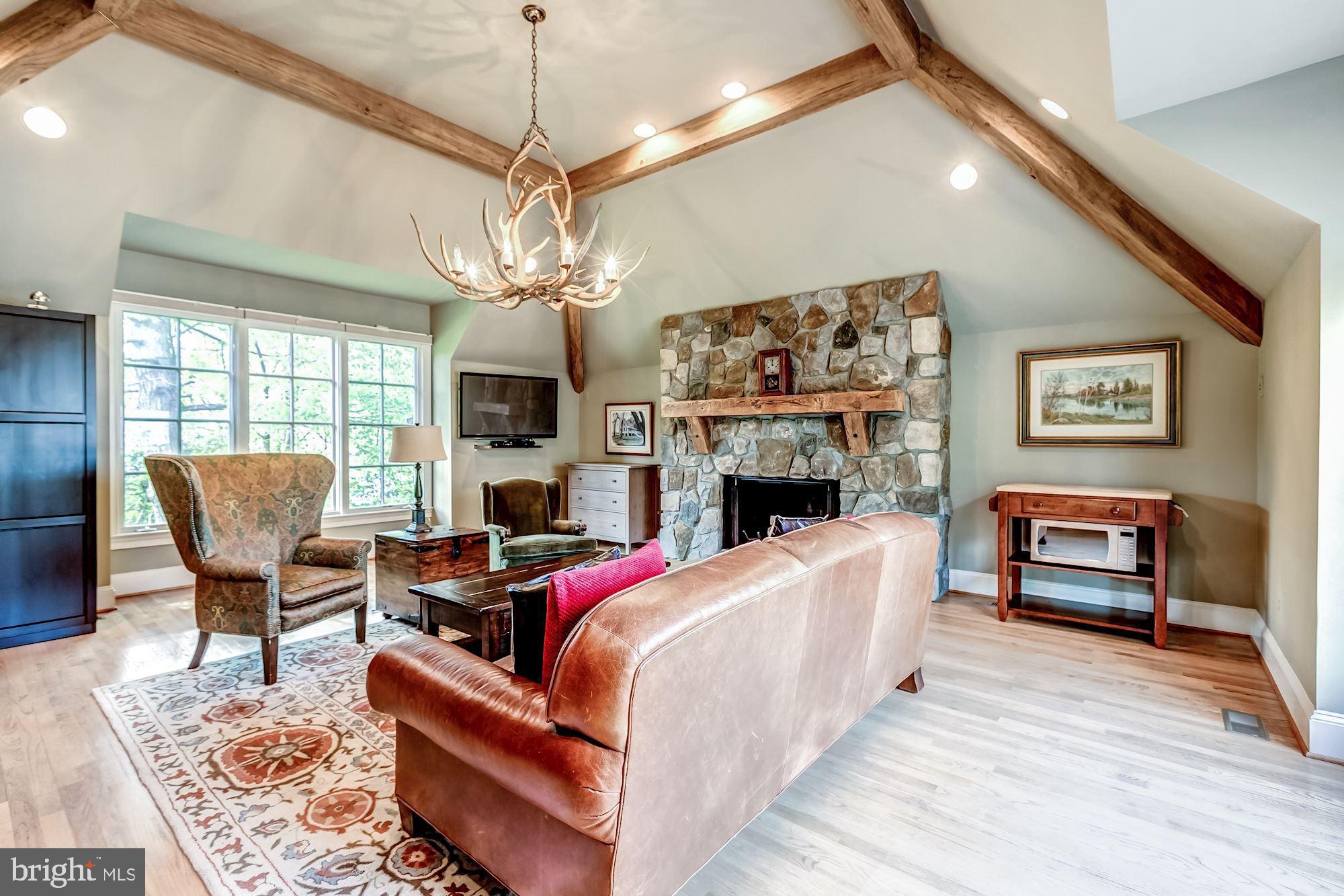 DEERFIELD POND - Residential