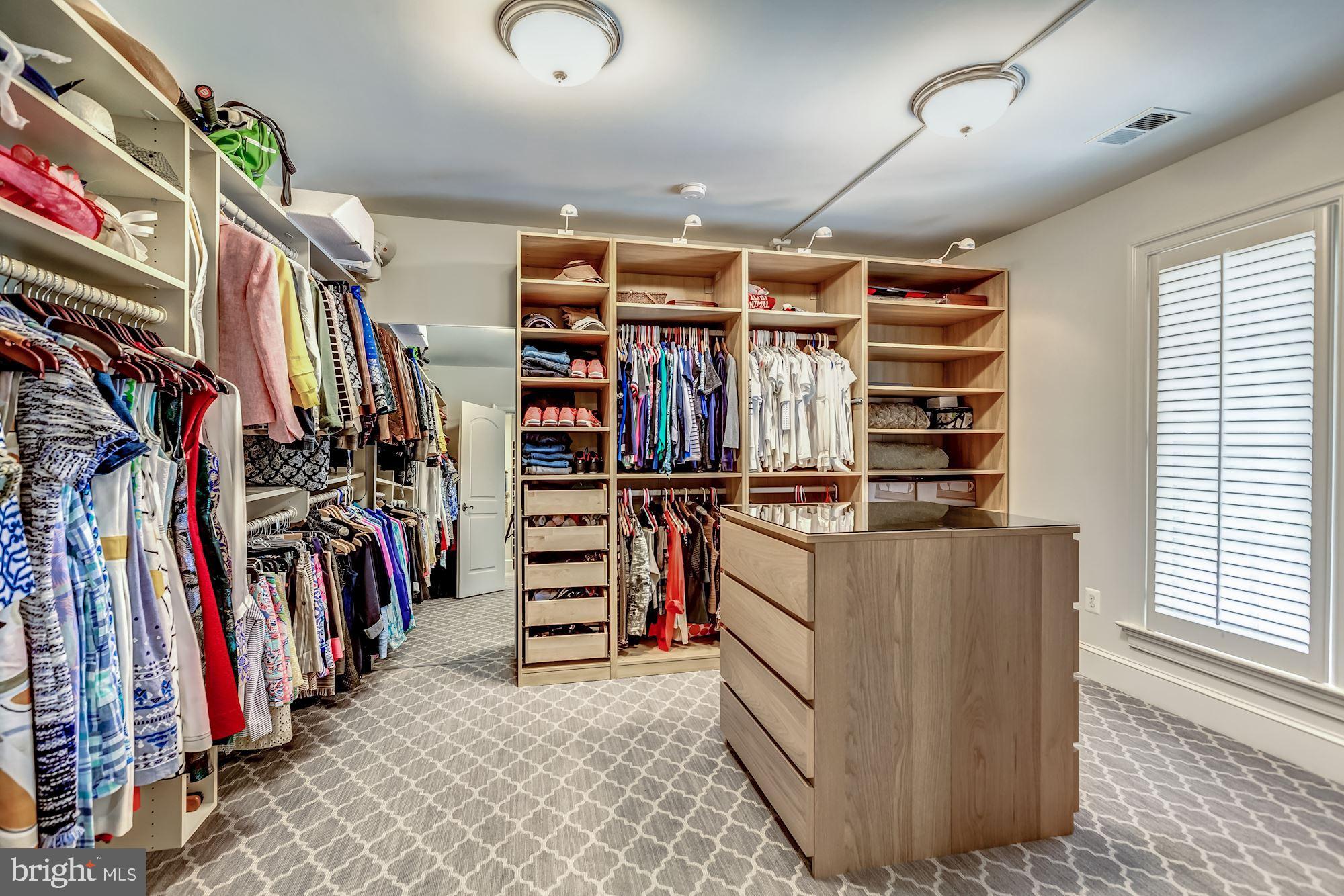 DEERFIELD POND - Residential