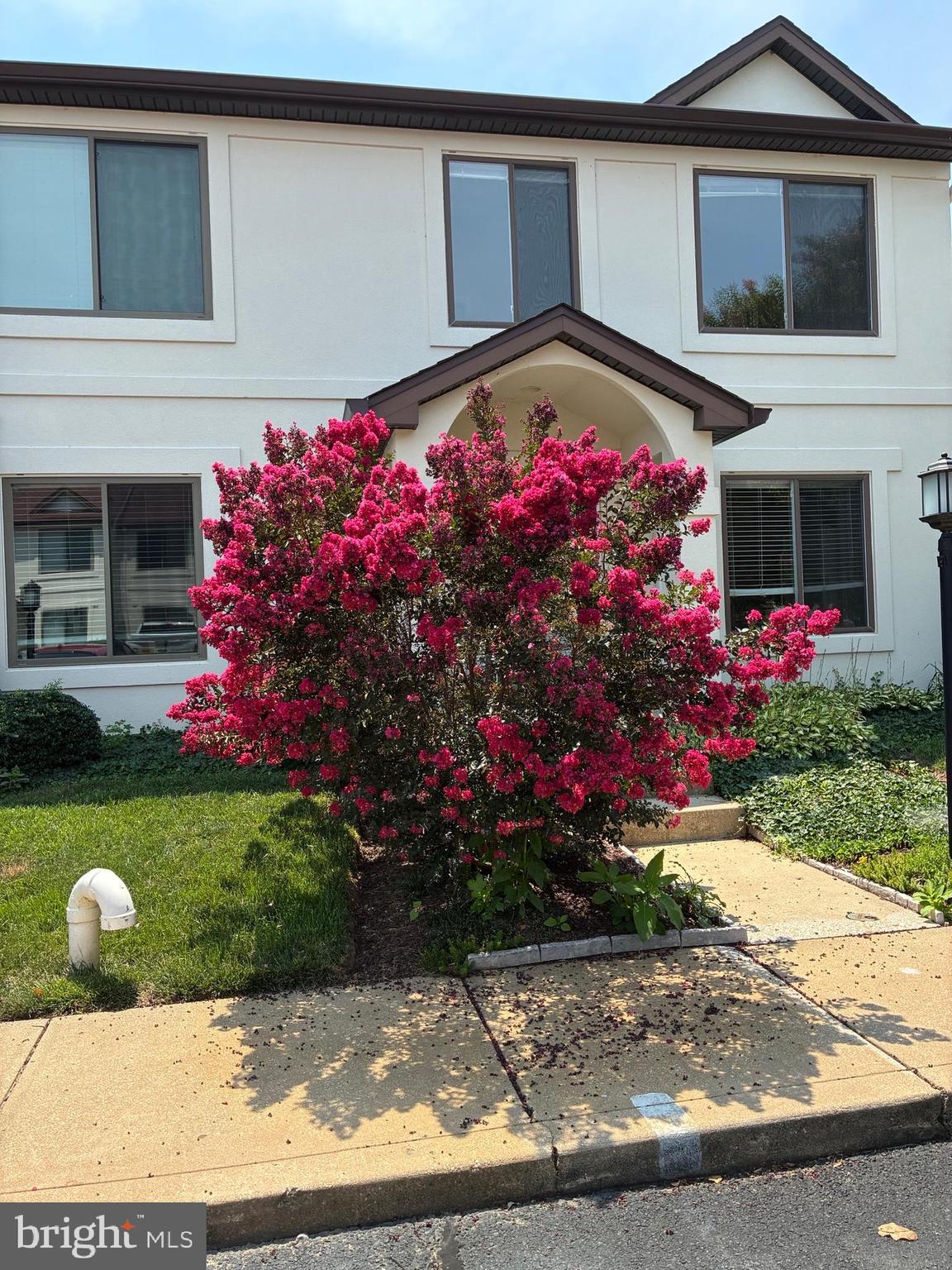 54 QUEEN CAROLINE COURT H