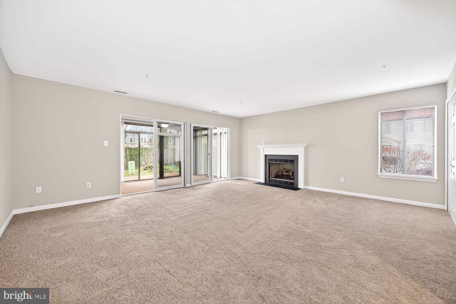 QUEENS LANDING - Residential