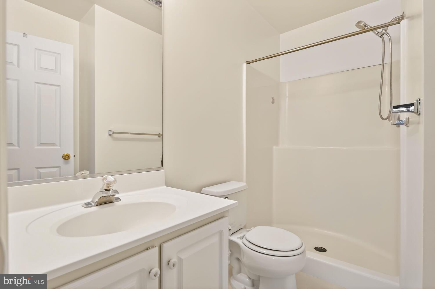 QUEENS LANDING - Residential