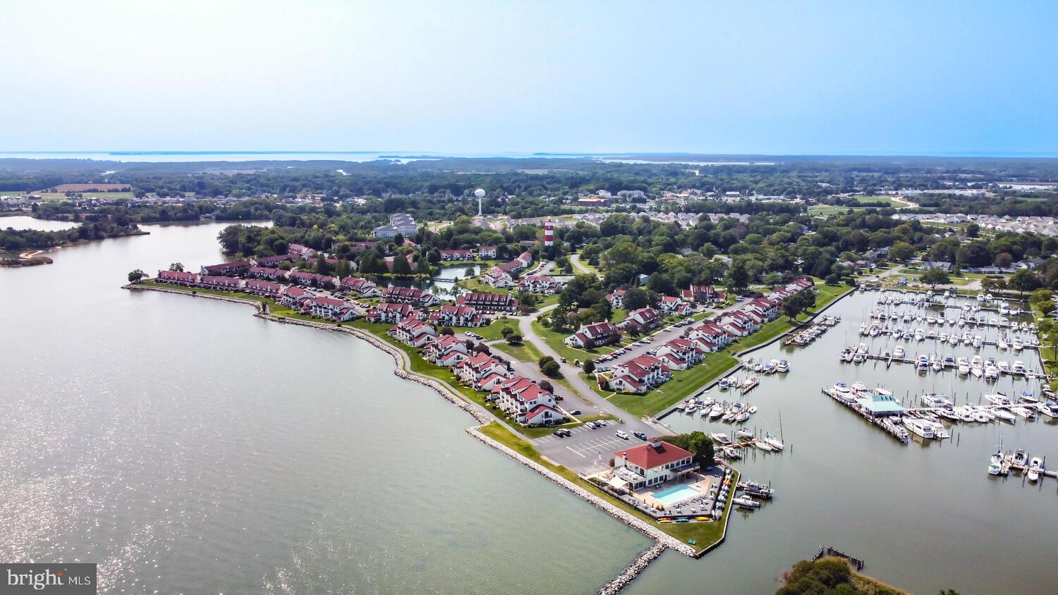 QUEENS LANDING - Residential