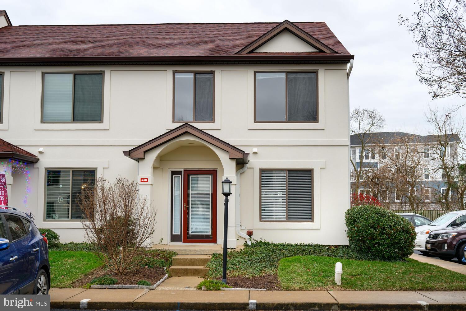 QUEENS LANDING - Residential