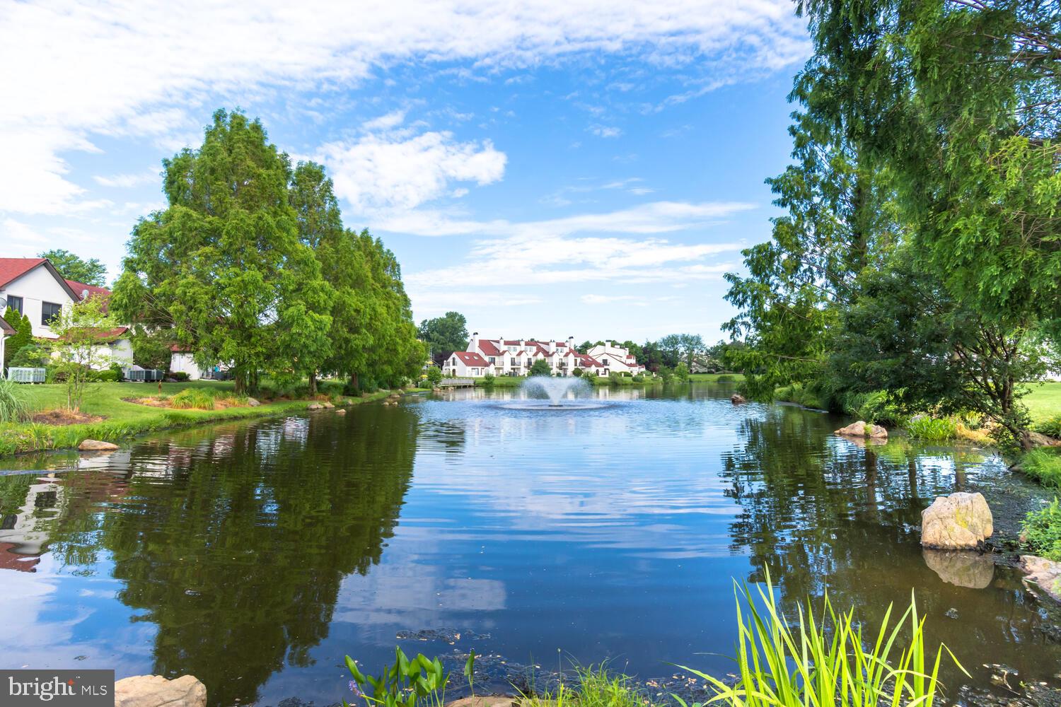 QUEENS LANDING - Residential