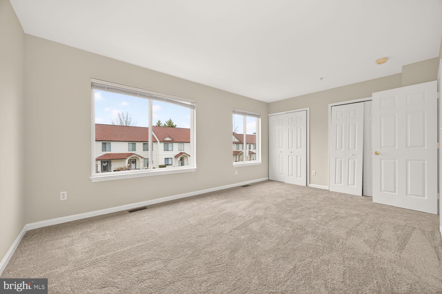 QUEENS LANDING - Residential