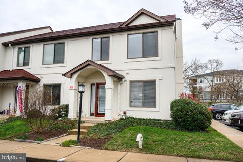 54 QUEEN CAROLINE COURT H CHESTER MD 21619