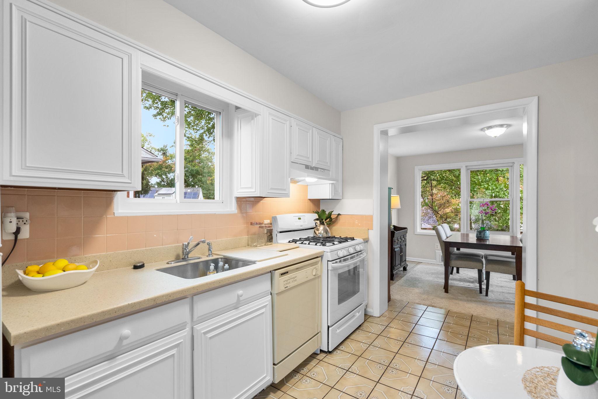 CONNECTICUT AVE - Residential