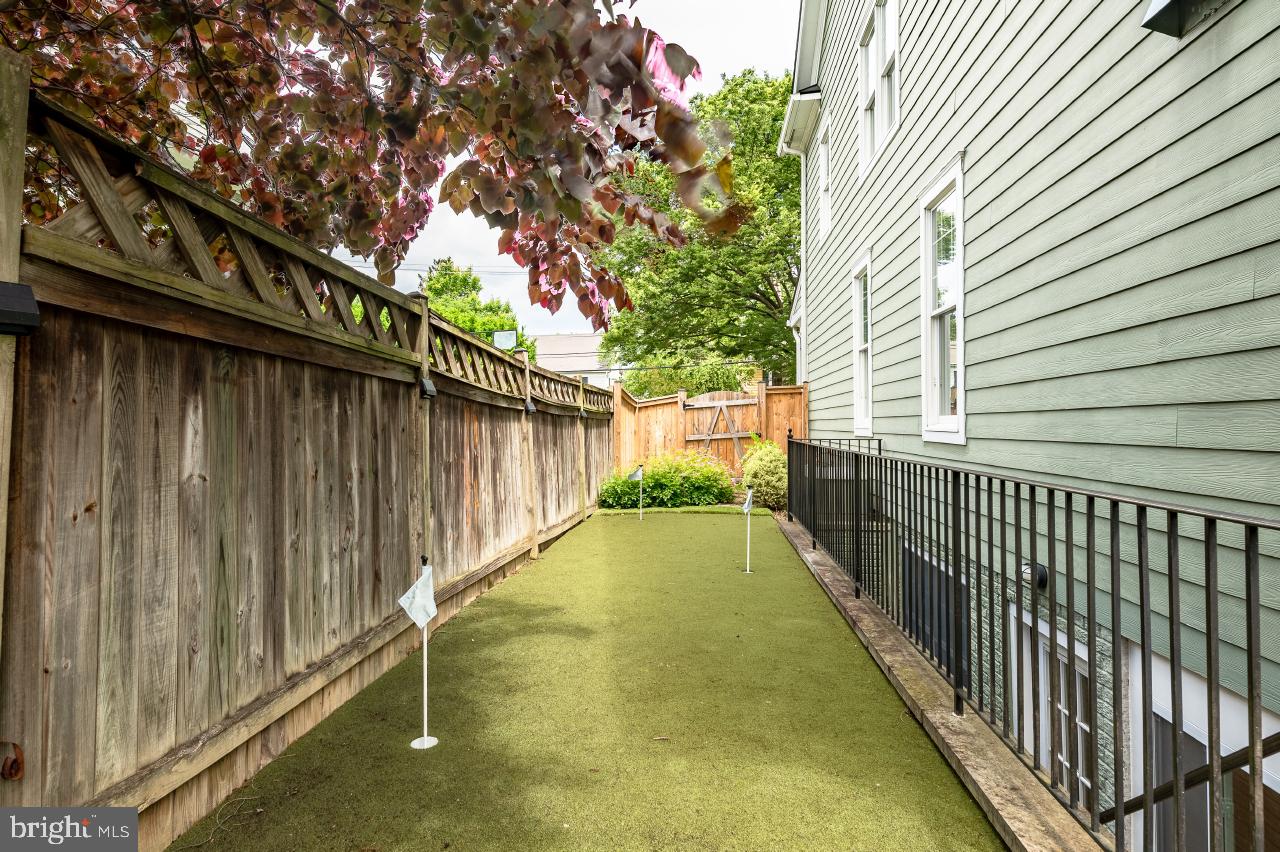 WEST CHEVY CHASE HEIGHTS - Residential