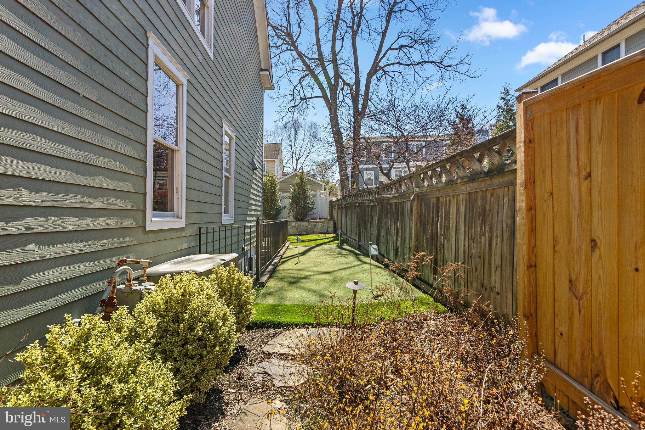 WEST CHEVY CHASE HEIGHTS - Residential