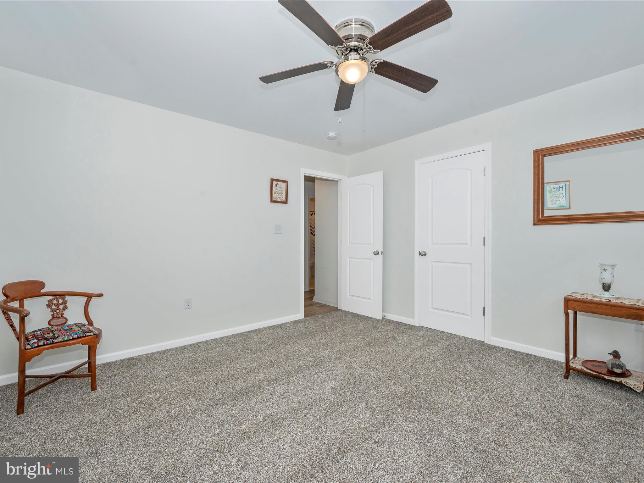 MIDDLE CREEK MANOR - Residential