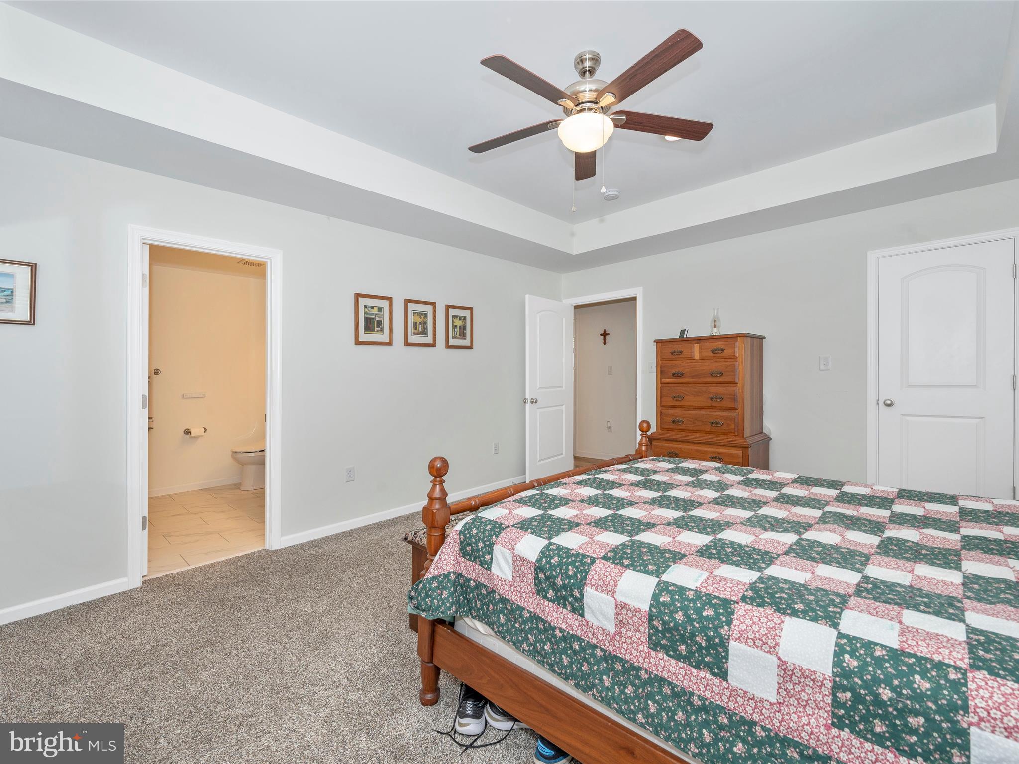 MIDDLE CREEK MANOR - Residential