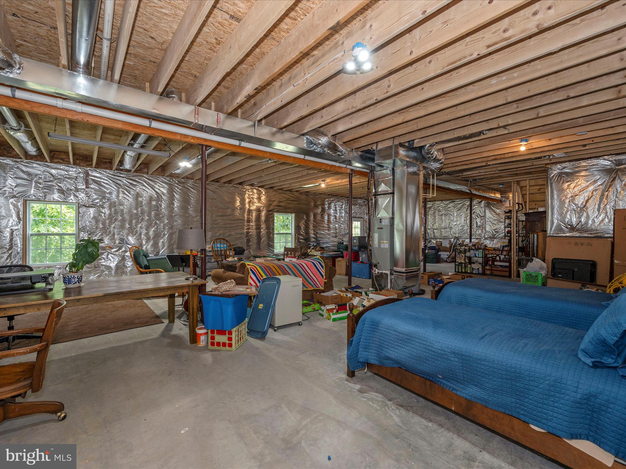 MIDDLE CREEK MANOR - Residential