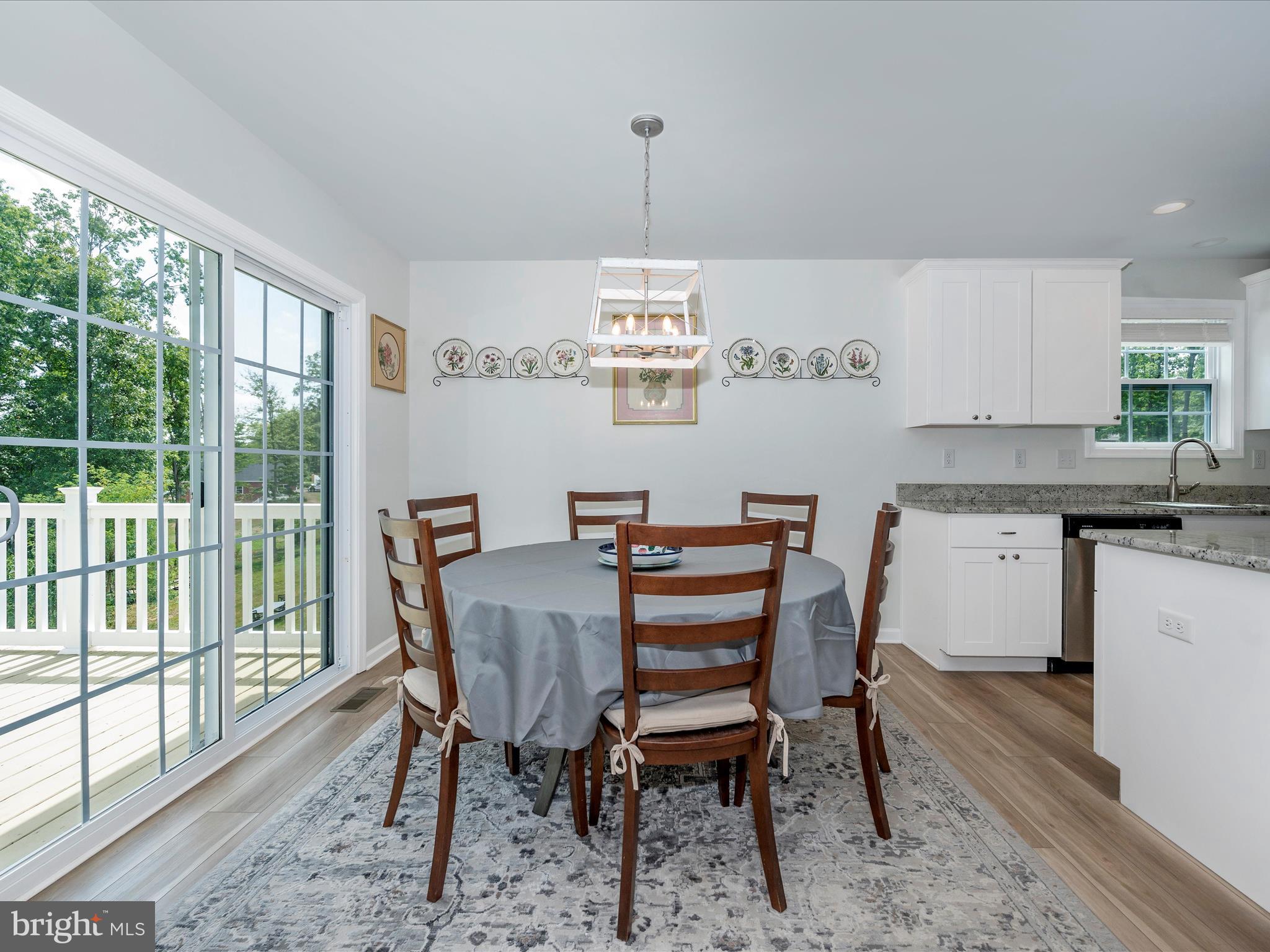 MIDDLE CREEK MANOR - Residential