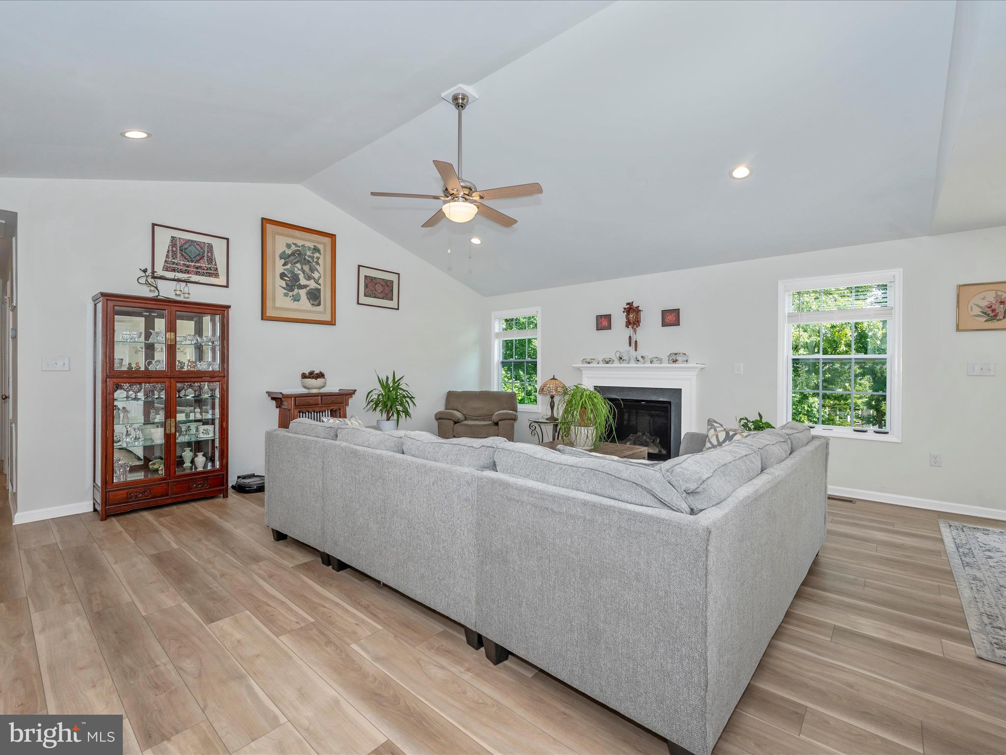 MIDDLE CREEK MANOR - Residential