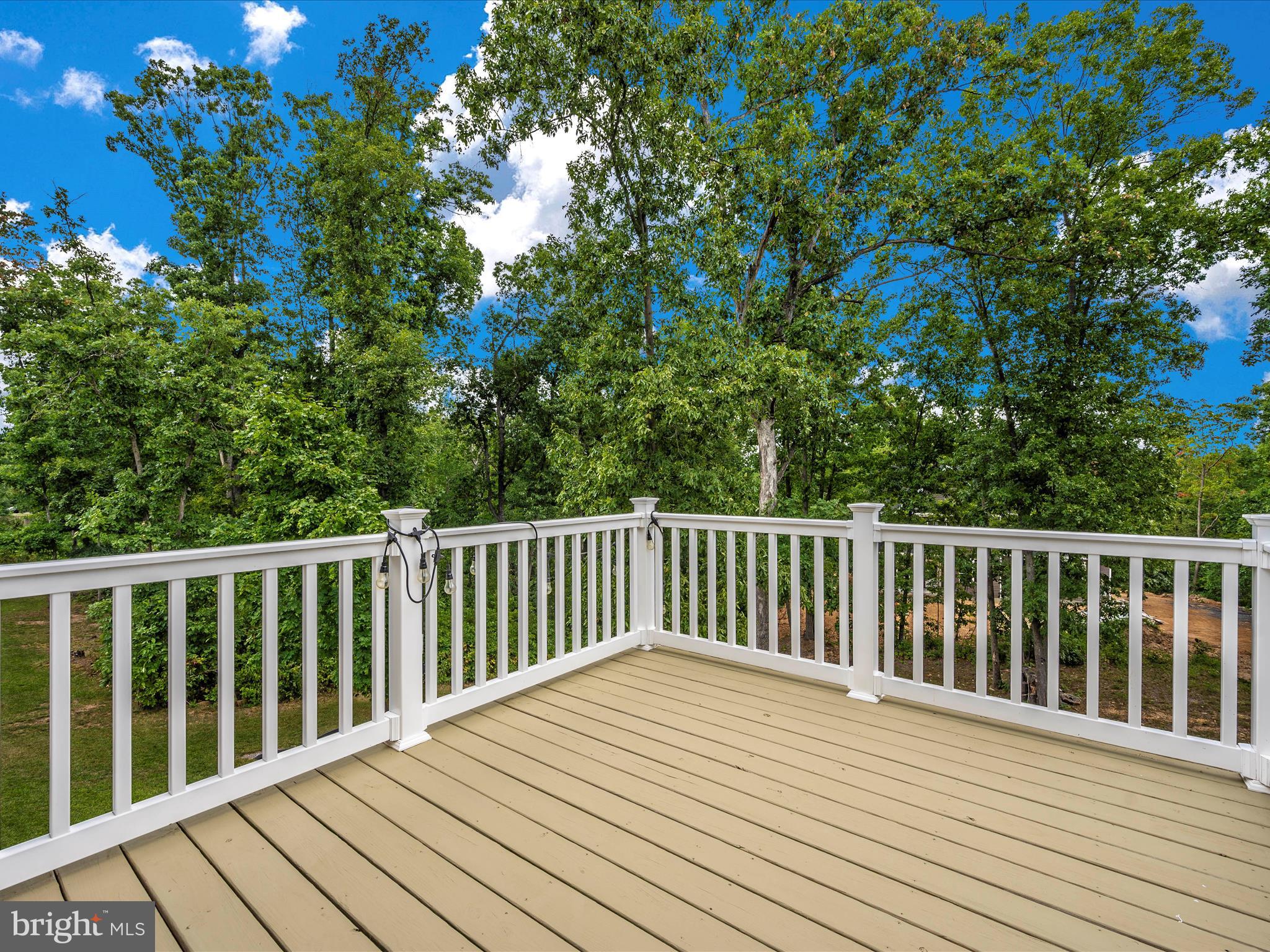 MIDDLE CREEK MANOR - Residential