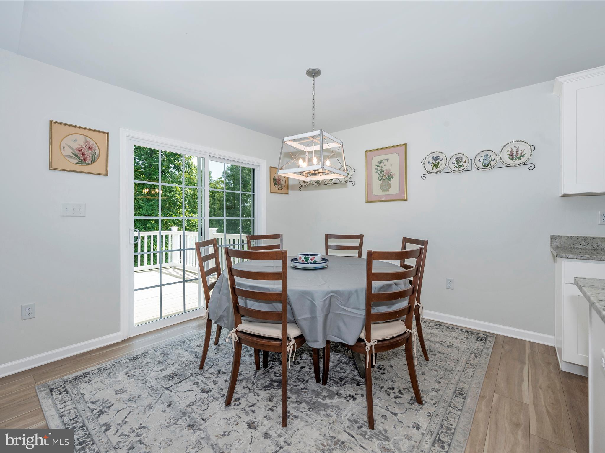 MIDDLE CREEK MANOR - Residential