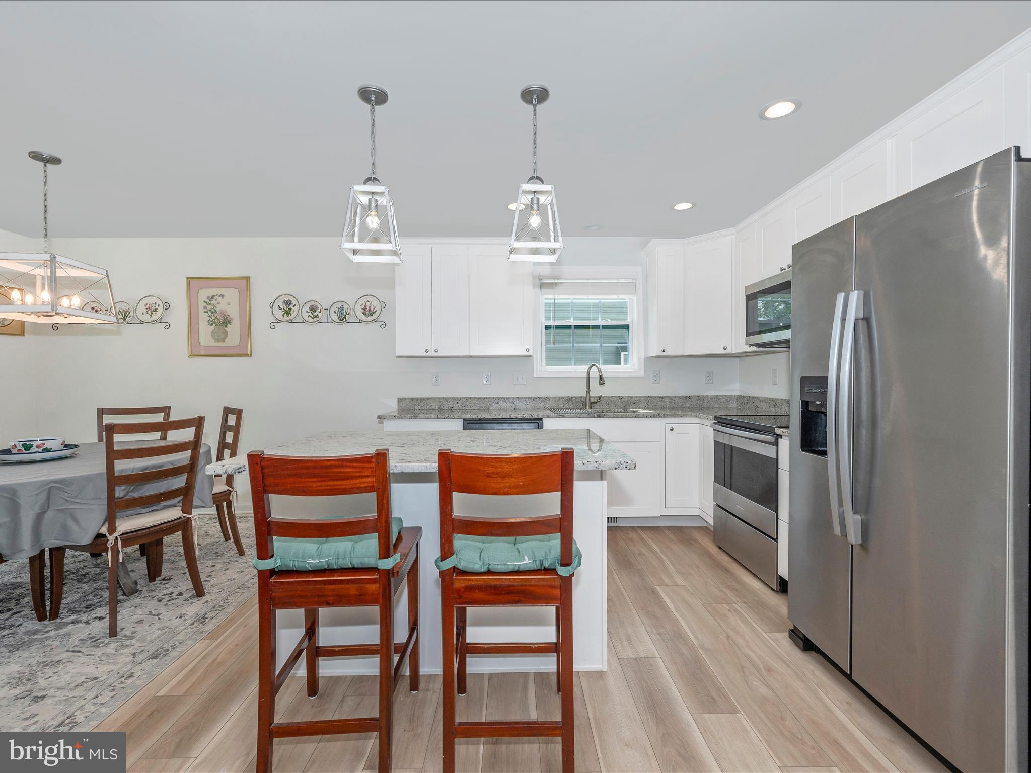 MIDDLE CREEK MANOR - Residential