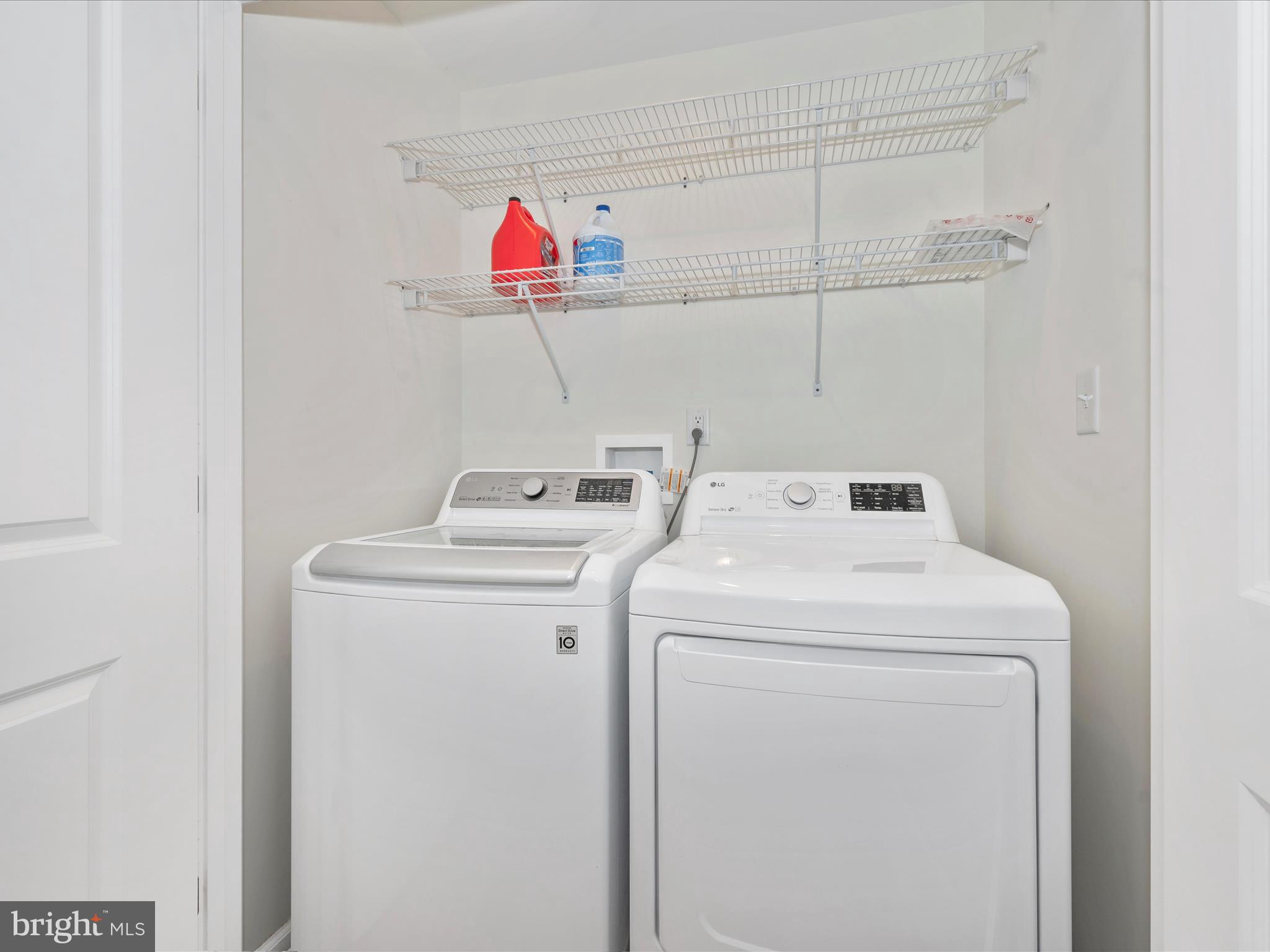 MIDDLE CREEK MANOR - Residential