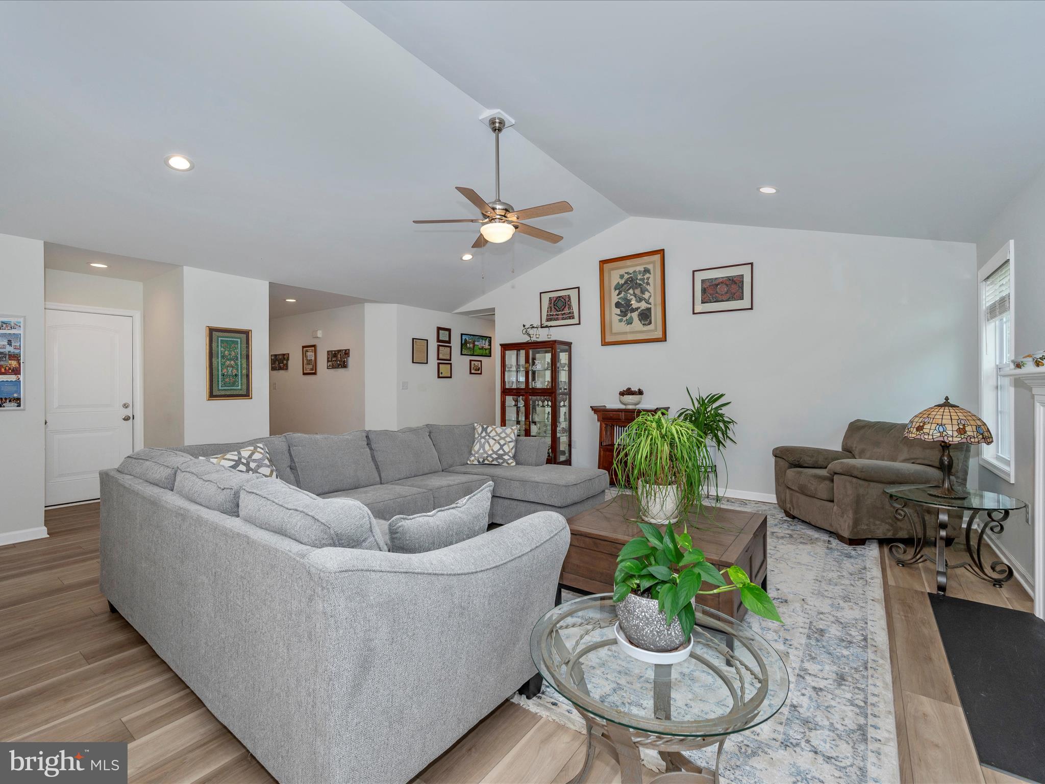 MIDDLE CREEK MANOR - Residential