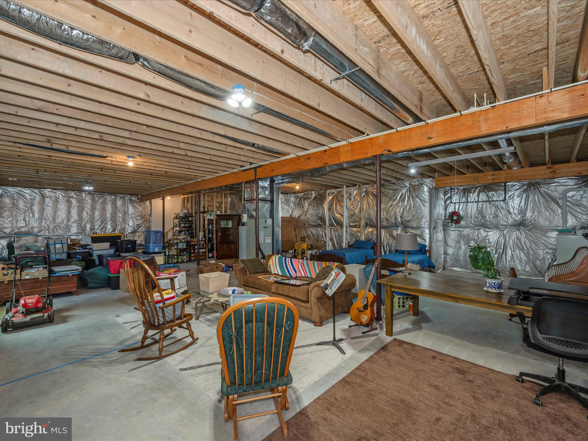 MIDDLE CREEK MANOR - Residential