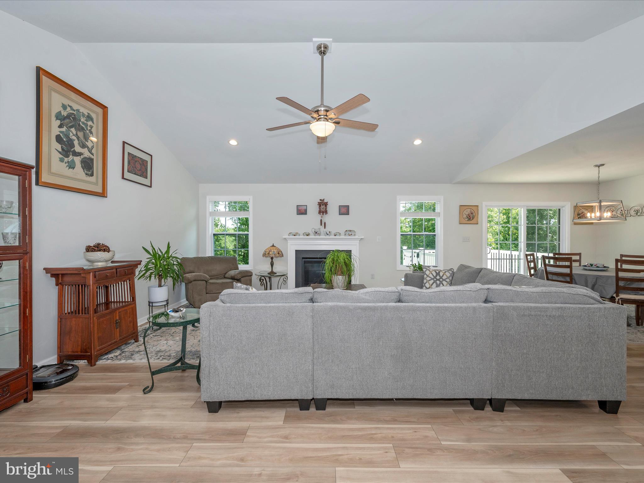 MIDDLE CREEK MANOR - Residential