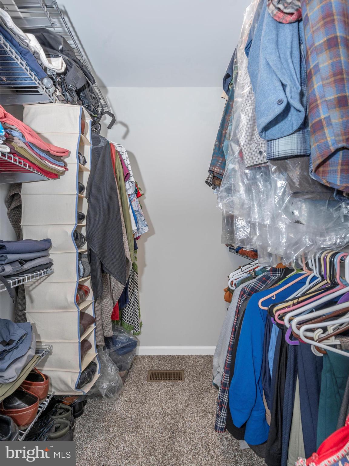 MIDDLE CREEK MANOR - Residential