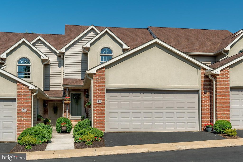 Photo of 28 CARDIFF CT, LITITZ, PA 17543 (MLS # PALA2035648)