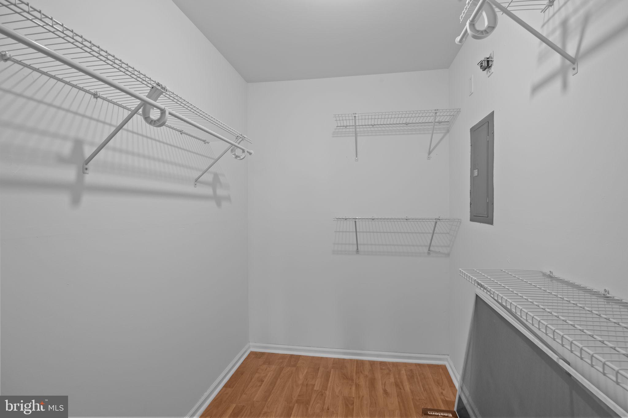 VILLAGE SHIRES - Residential