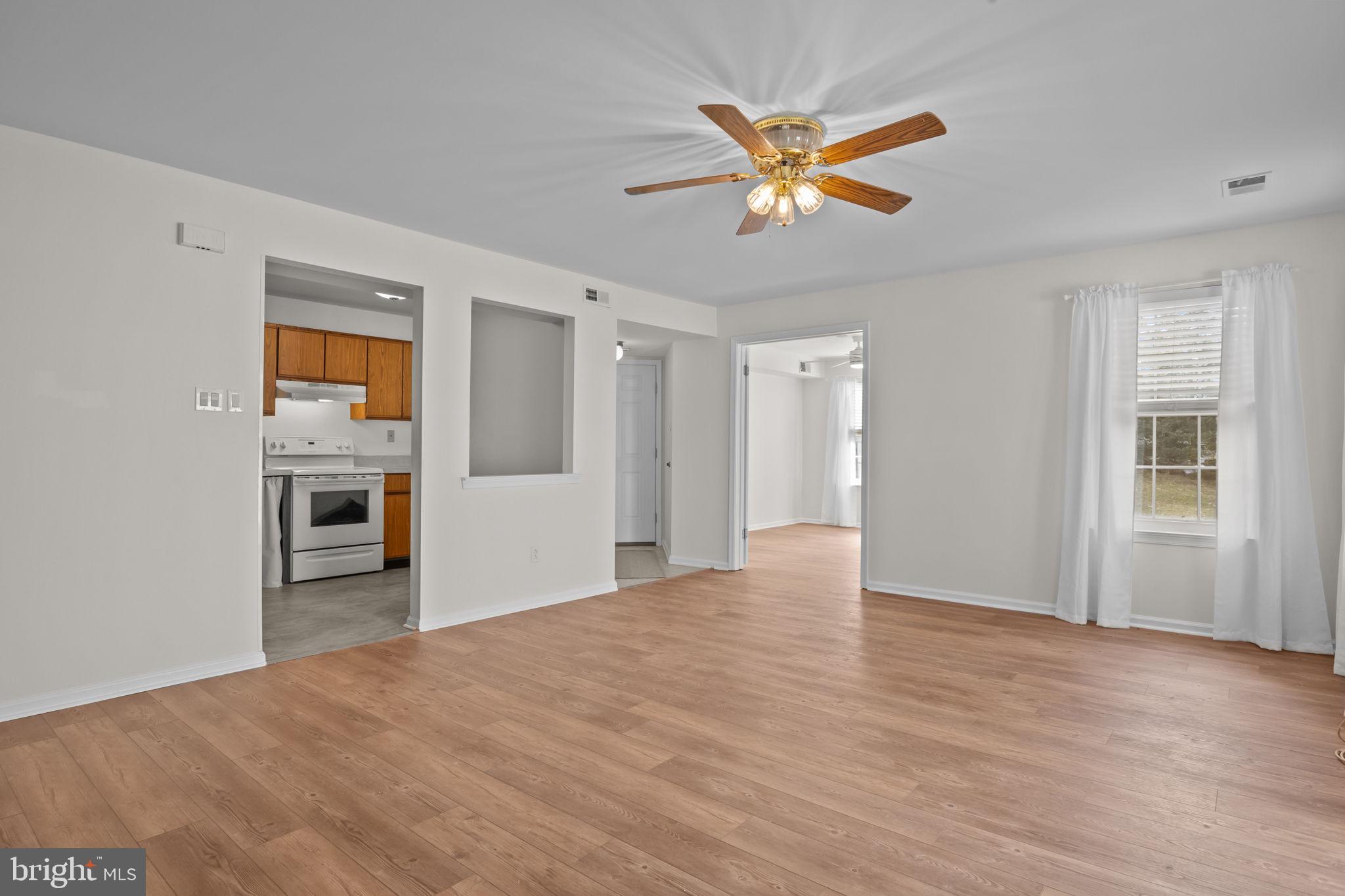 VILLAGE SHIRES - Residential