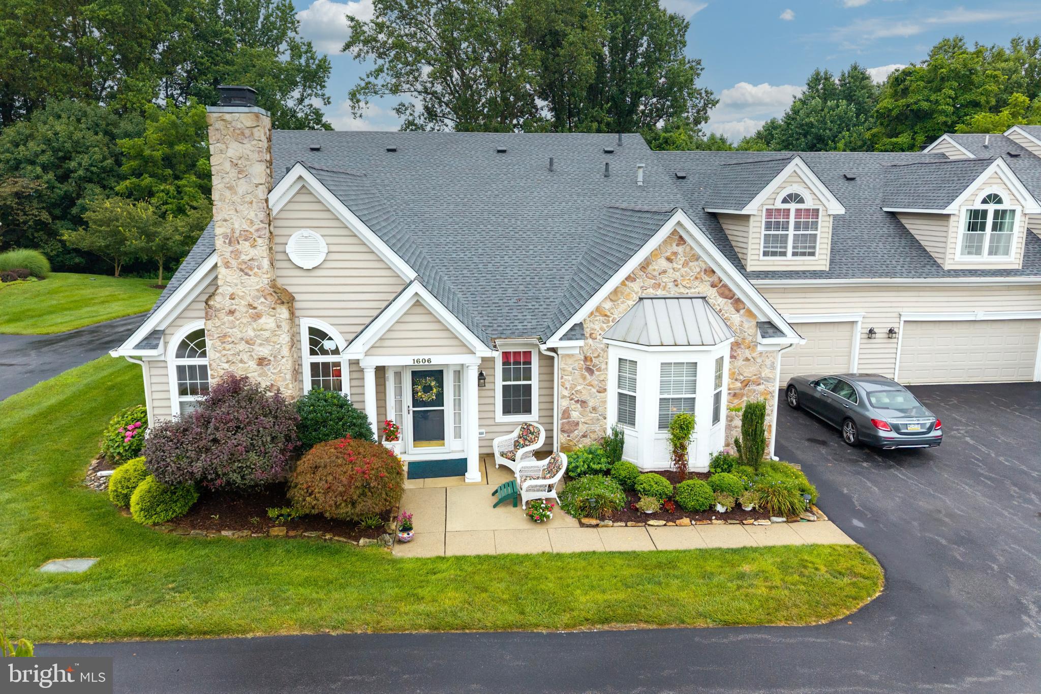 1606 DAWMAN ROAD 438-38