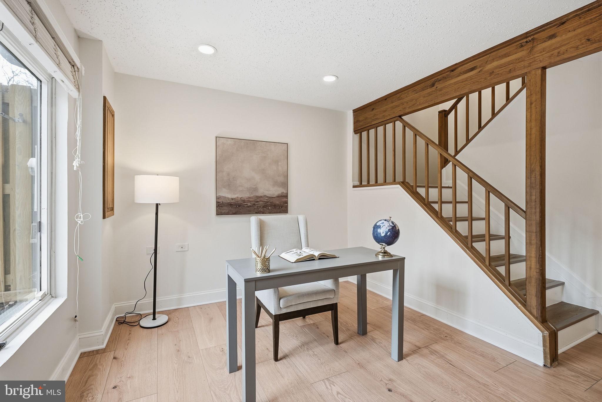 RESTON - Residential