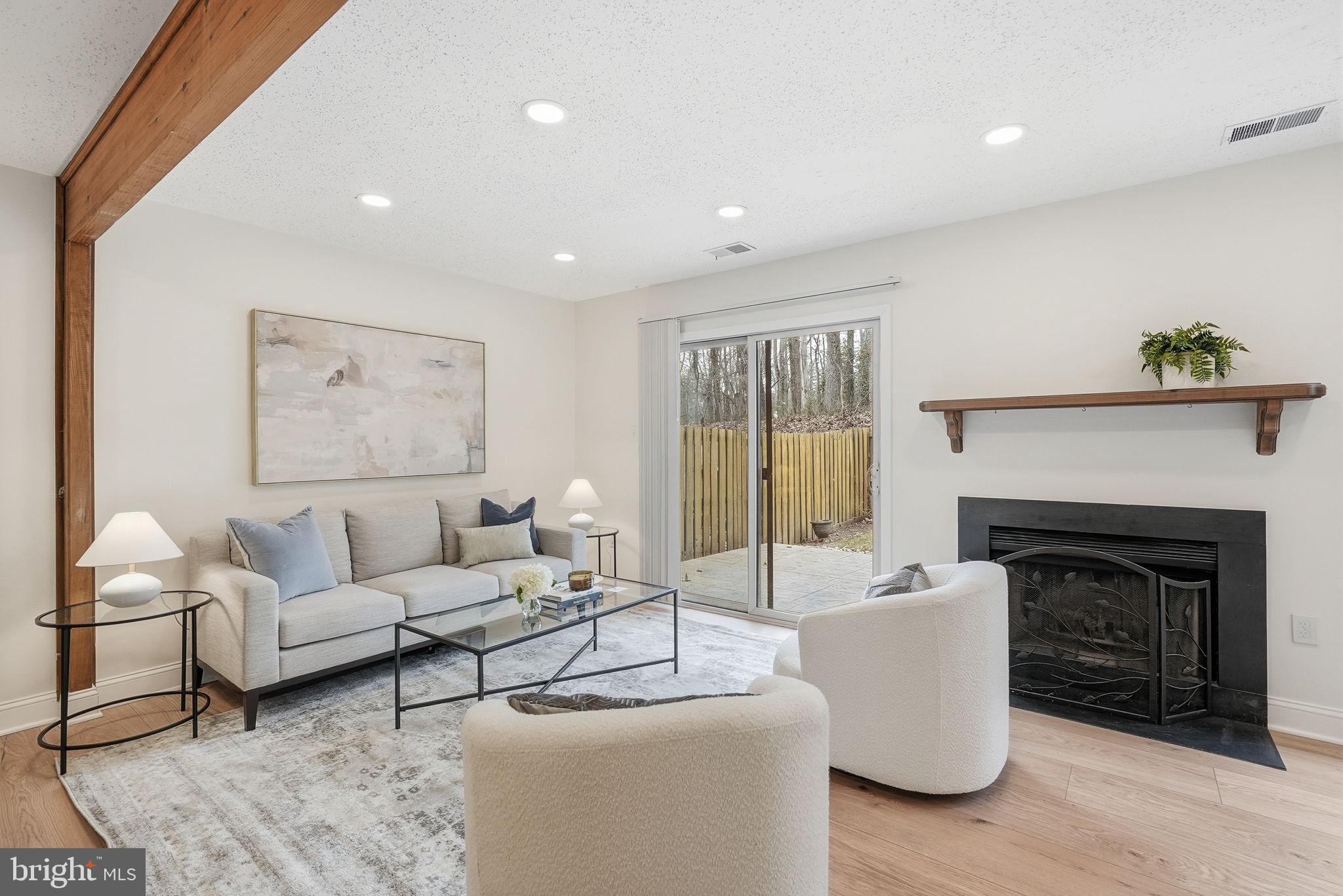 RESTON - Residential