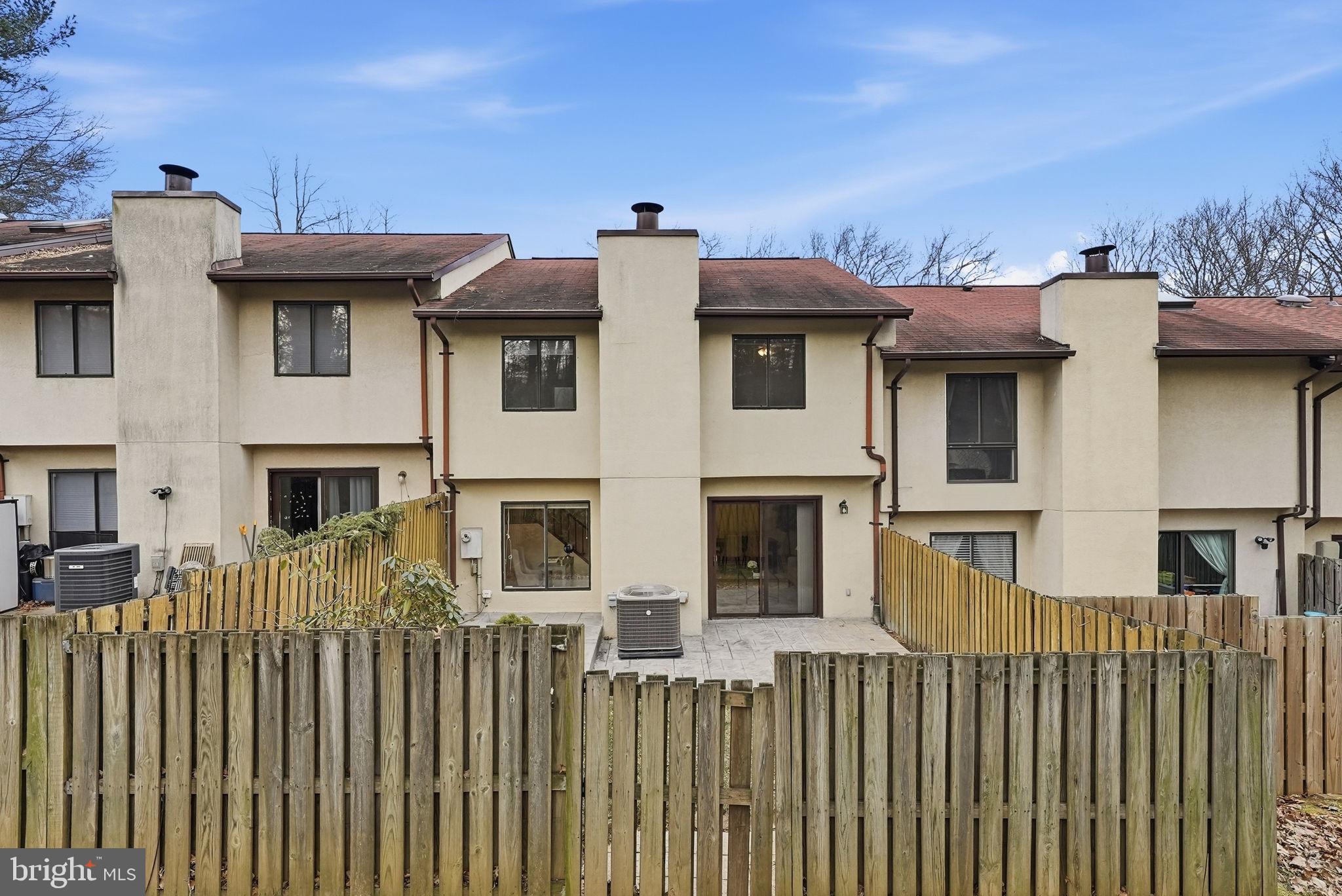 RESTON - Residential