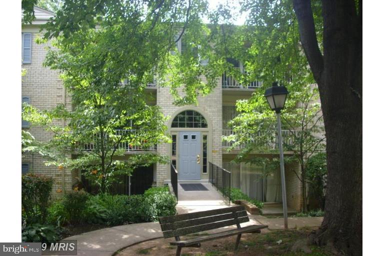 PLYMOUTH GARDENS - Residential