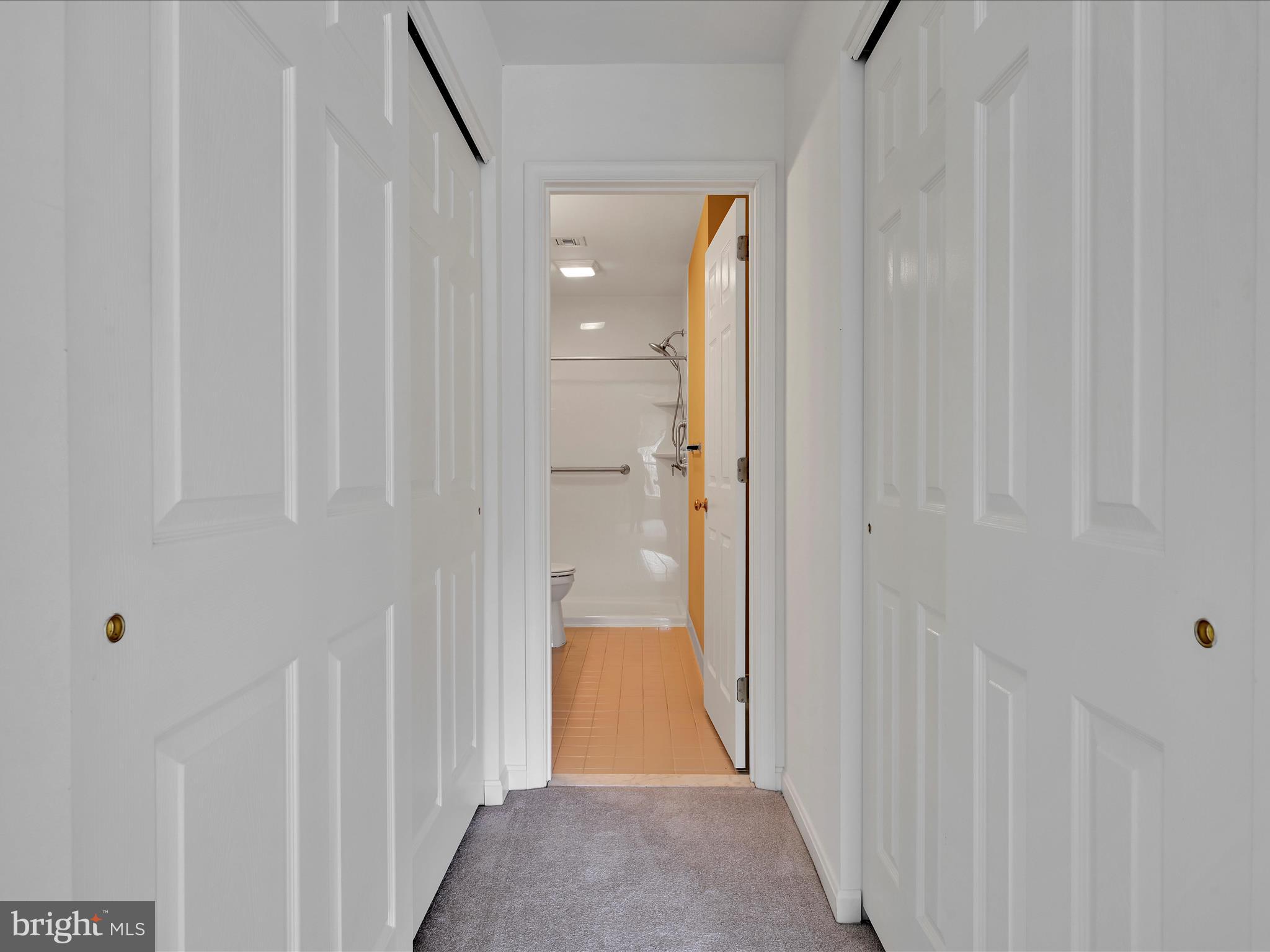 COUNTRY PLACE - Residential